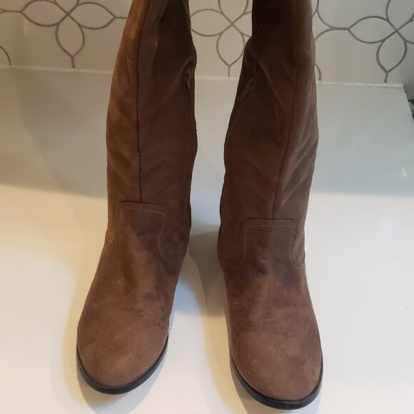 XOXO Thigh high over the Knee Boots with Lace ties and gold hardware - Picture 3 of 15